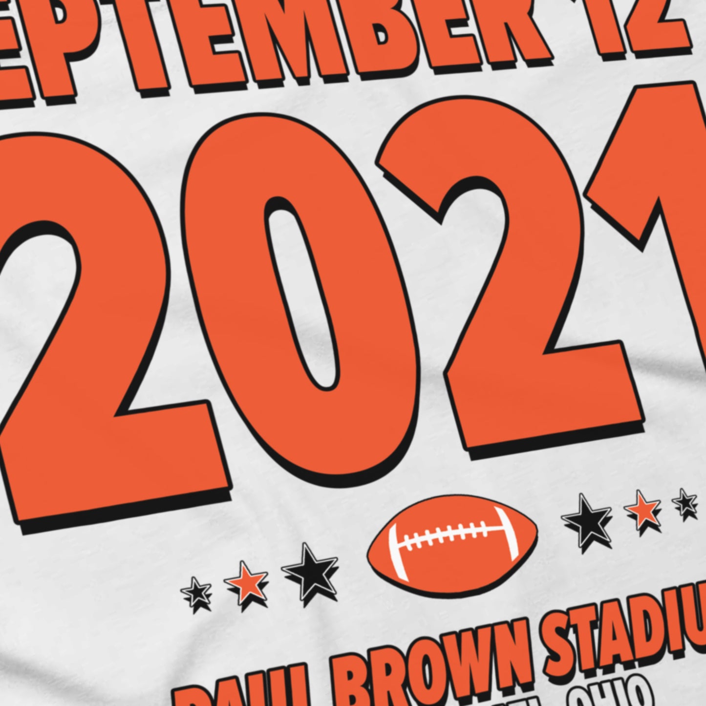 IO|football-2021-09-12-cincinnati|origin-tee-bw|Angle