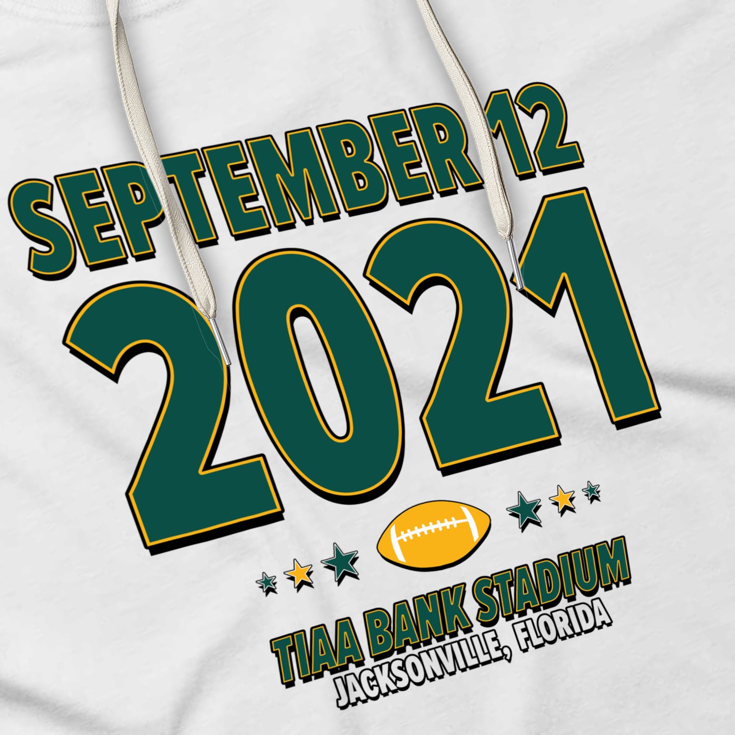 IO|football-2021-09-12-green-bay|hoodie-bw|Angle