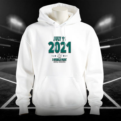 IO|baseball-2021-07-11-seattle|hoodie-bw|Hero