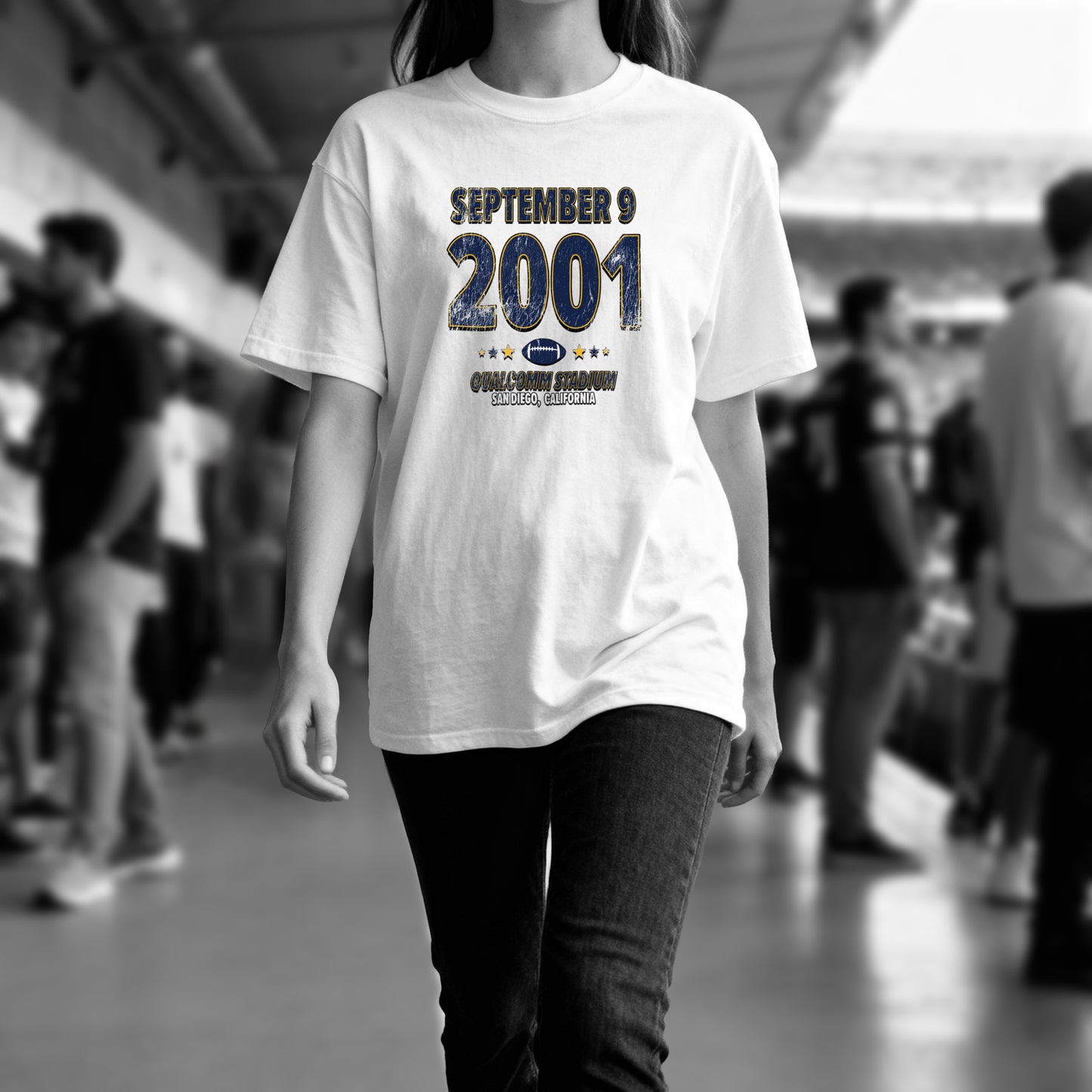 IO|football-2001-09-09-san-diego|comfort-colors-bw|Lifestyle