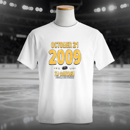 IO|hockey-2009-10-21-boston|comfort-colors-bw|Hero