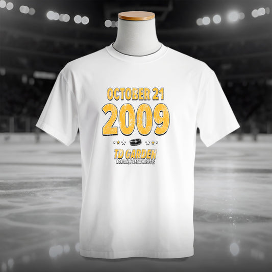 IO|hockey-2009-10-21-boston|comfort-colors-bw|Hero