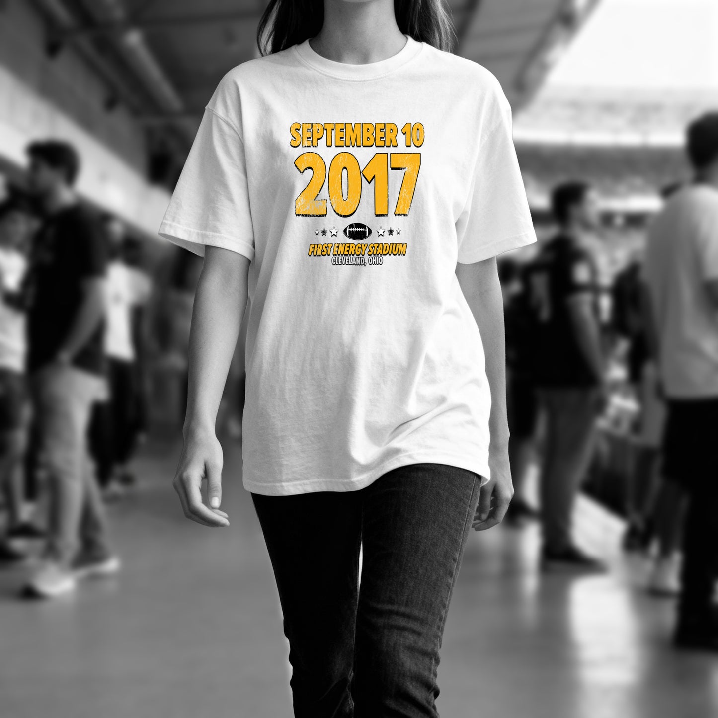 IO|football-2017-09-10-pittsburgh|comfort-colors-bw|Lifestyle