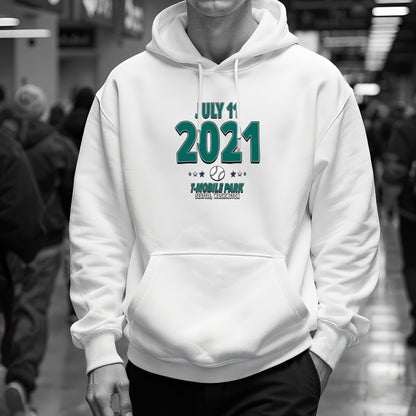 IO|baseball-2021-07-11-seattle|hoodie-bw|Lifestyle