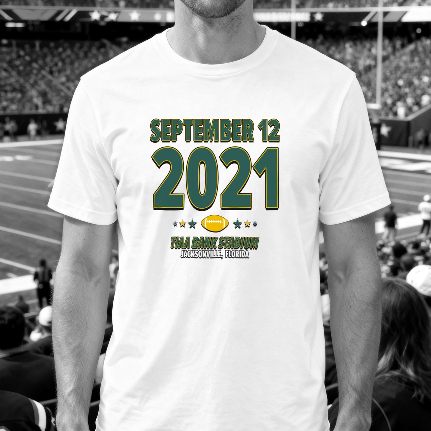 IO|football-2021-09-12-green-bay|origin-tee-bw|Lifestyle