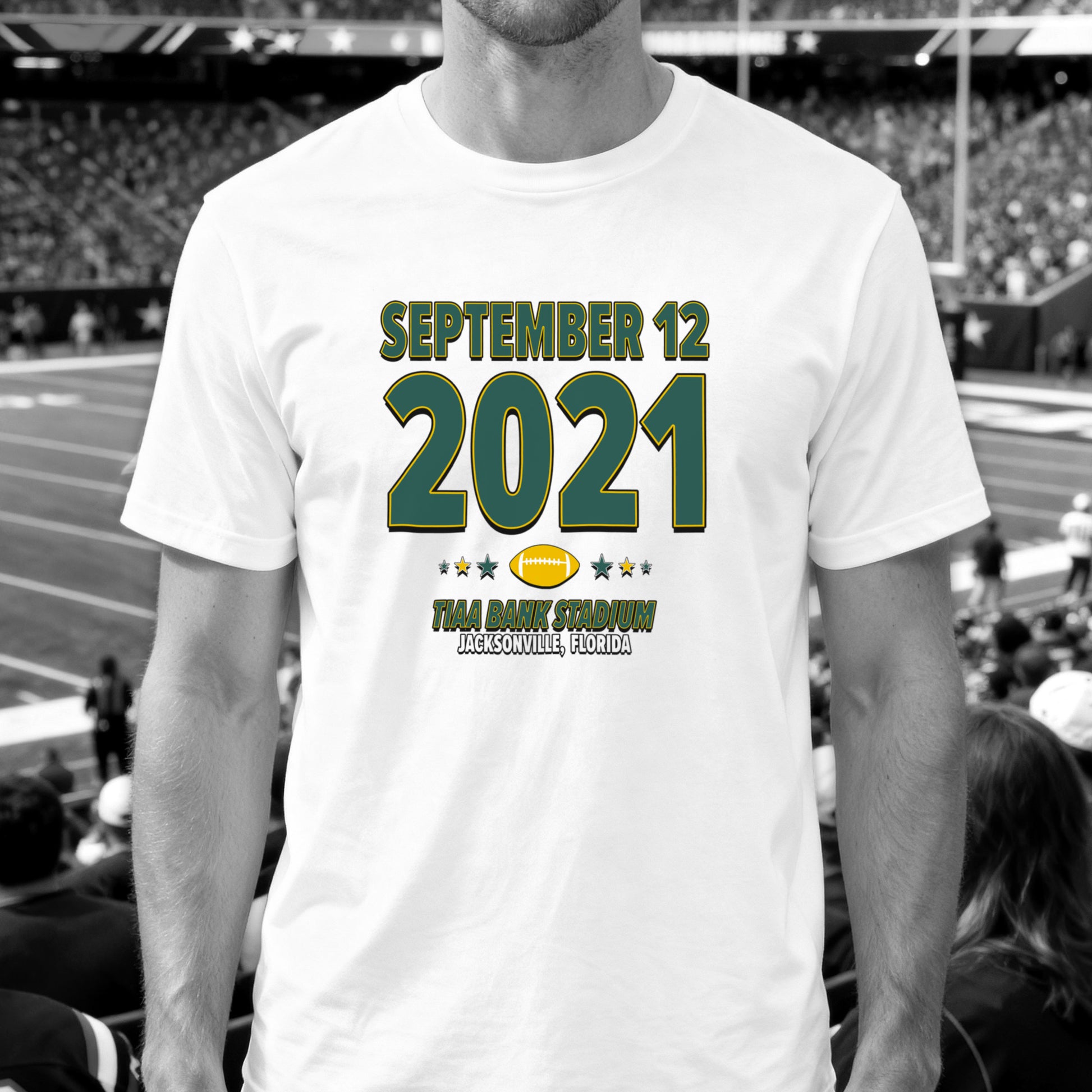 IO|football-2021-09-12-green-bay|origin-tee-bw|Lifestyle
