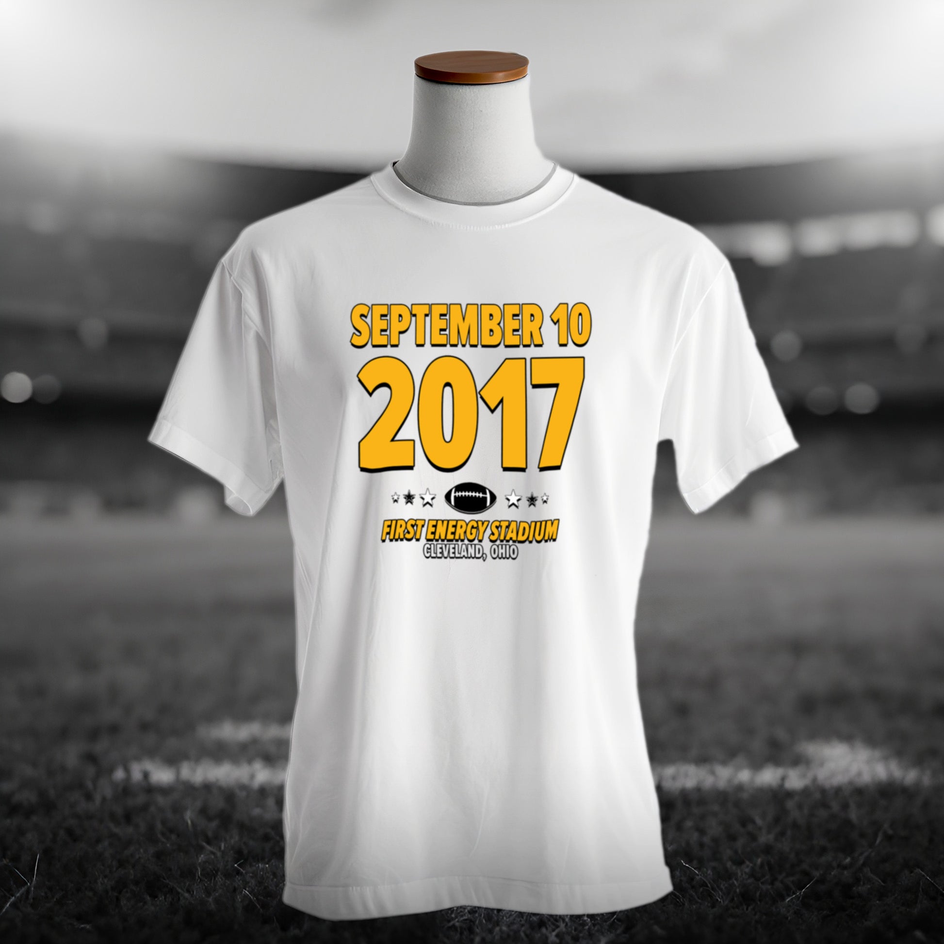 IO|football-2017-09-10-pittsburgh|origin-tee-bw|Hero