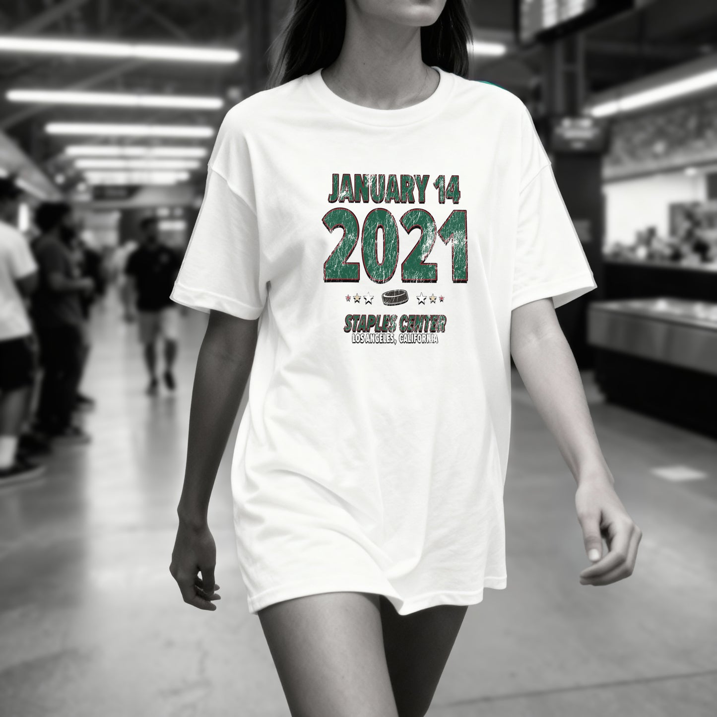 IO|hockey-2021-01-14-minnesota|comfort-colors-bw|Lifestyle