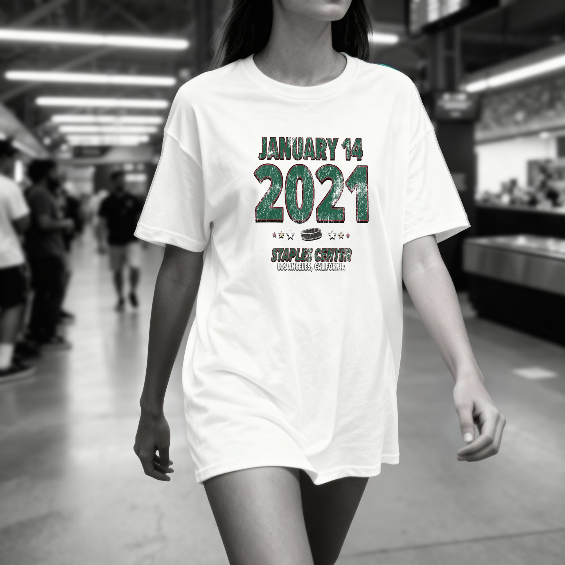 IO|hockey-2021-01-14-minnesota|comfort-colors-bw|Lifestyle