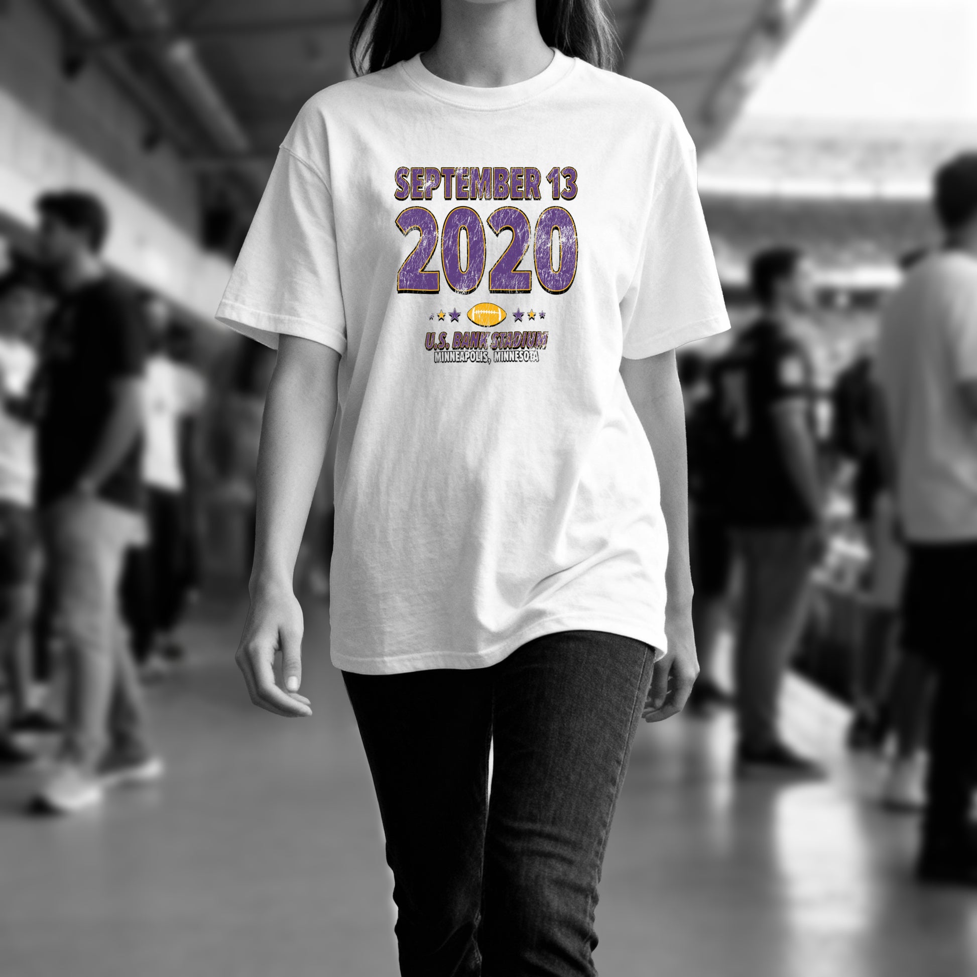 IO|football-2020-09-13-minnesota|comfort-colors-bw|Lifestyle