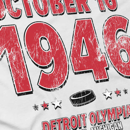 IO|hockey-1946-10-16-detroit|comfort-colors-bw|Angle