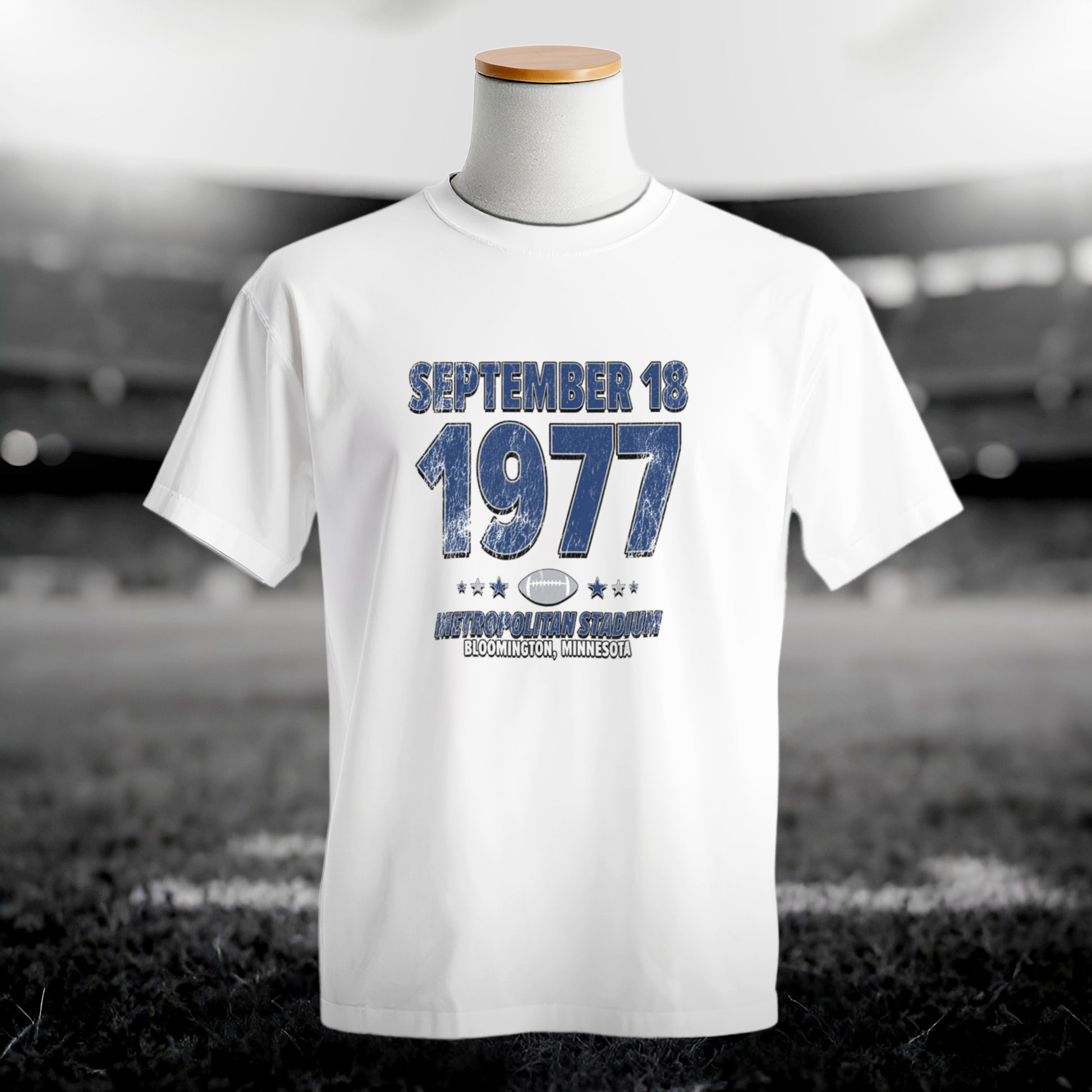 IO|football-1977-09-18-dallas|comfort-colors-bw|Hero