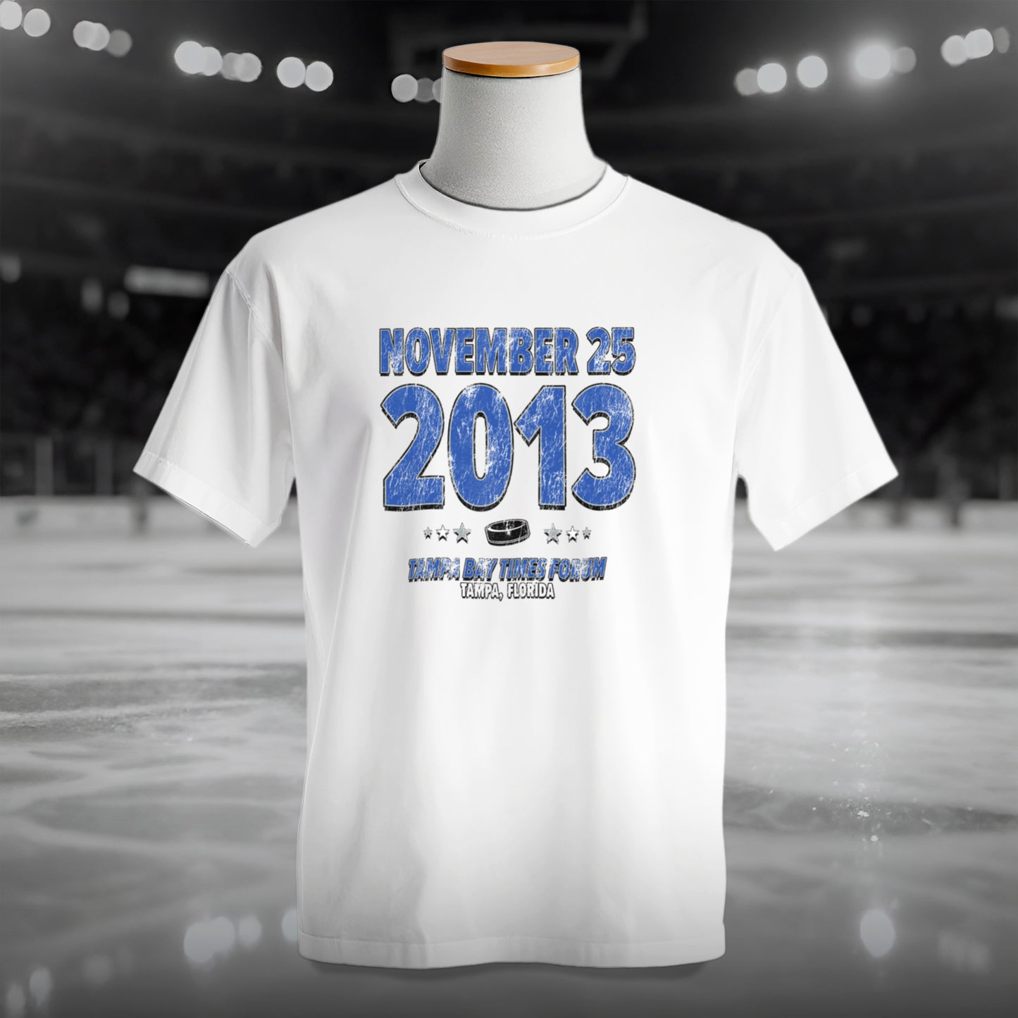 IO|hockey-2013-11-25-tampa-bay|comfort-colors-bw|Hero