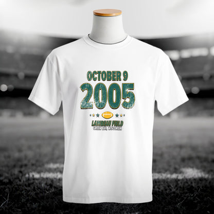IO|football-2005-10-09-green-bay|comfort-colors-bw|Hero