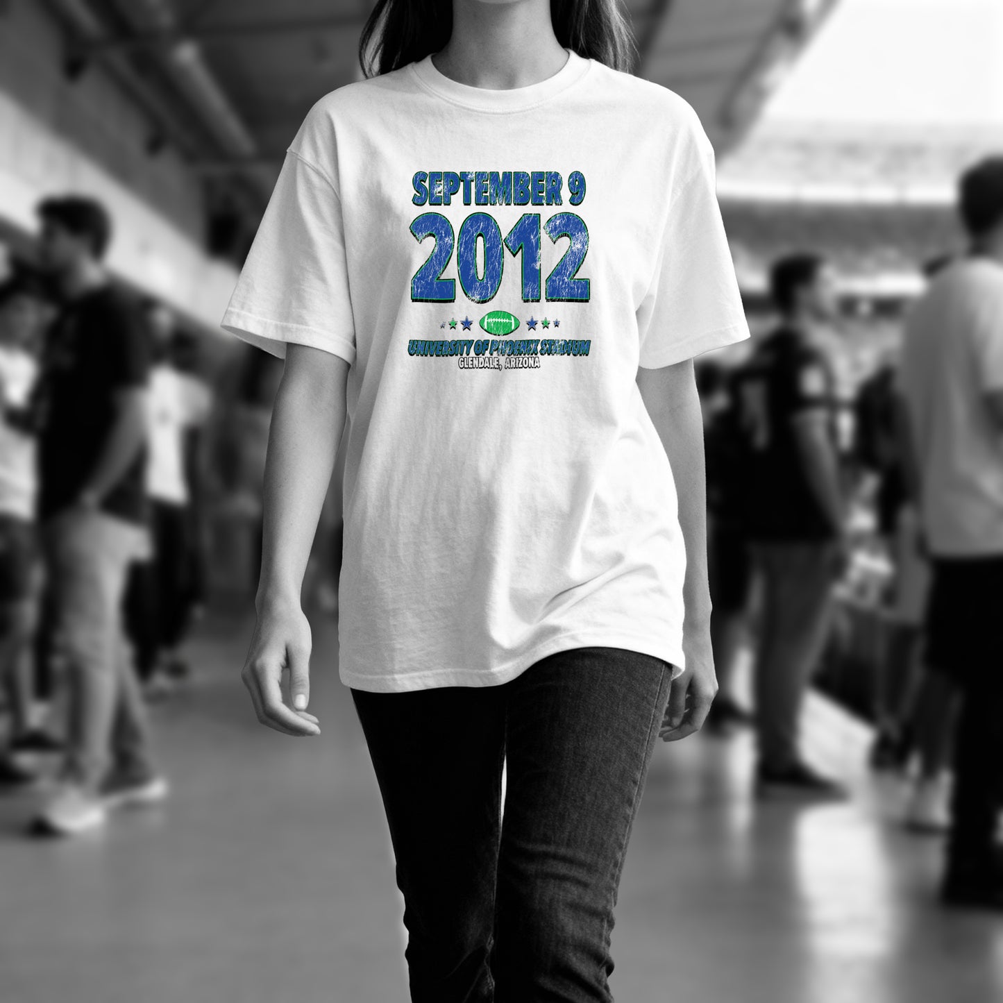 IO|football-2012-09-09-seattle|comfort-colors-bw|Lifestyle