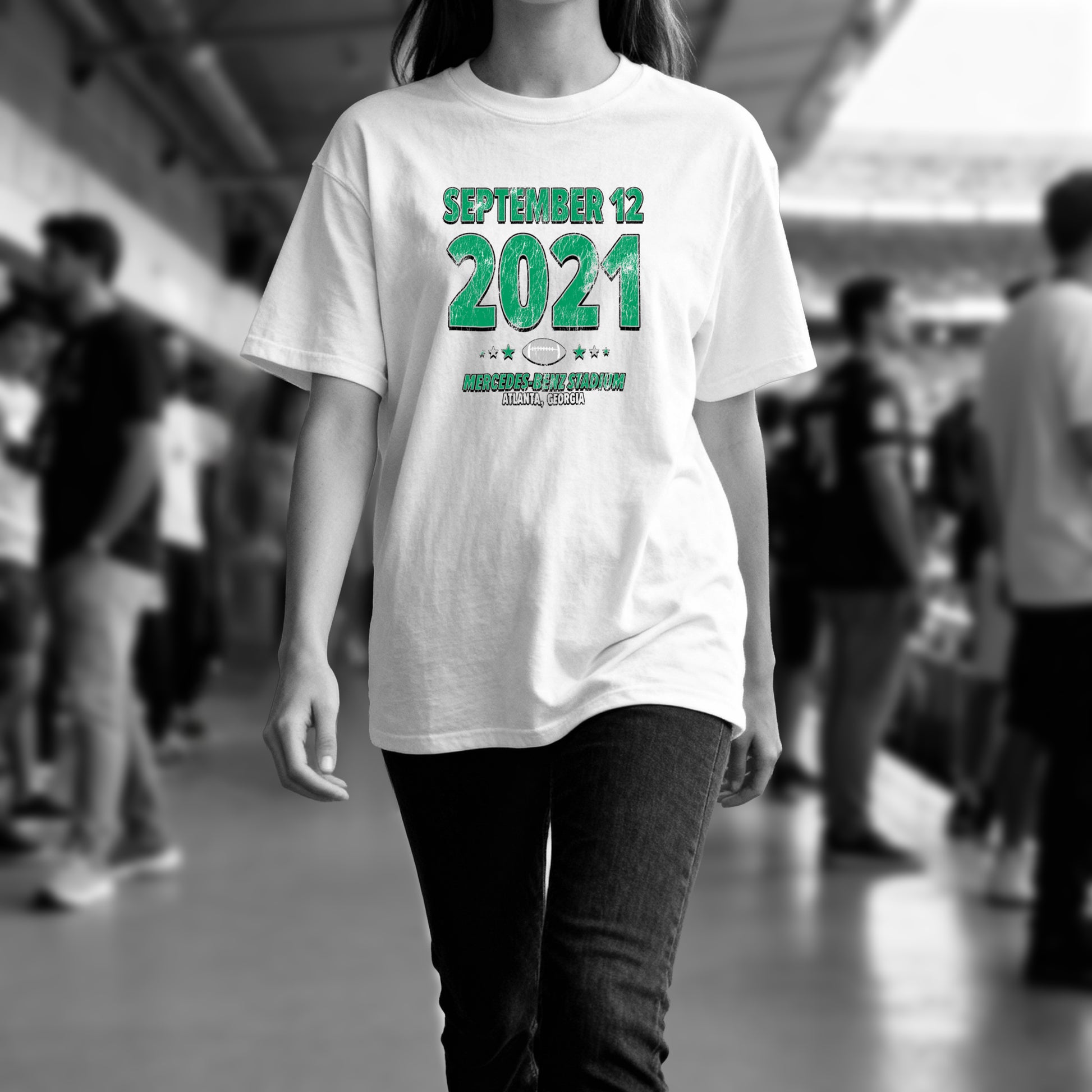 IO|football-2021-09-12-philadelphia|comfort-colors-bw|Lifestyle