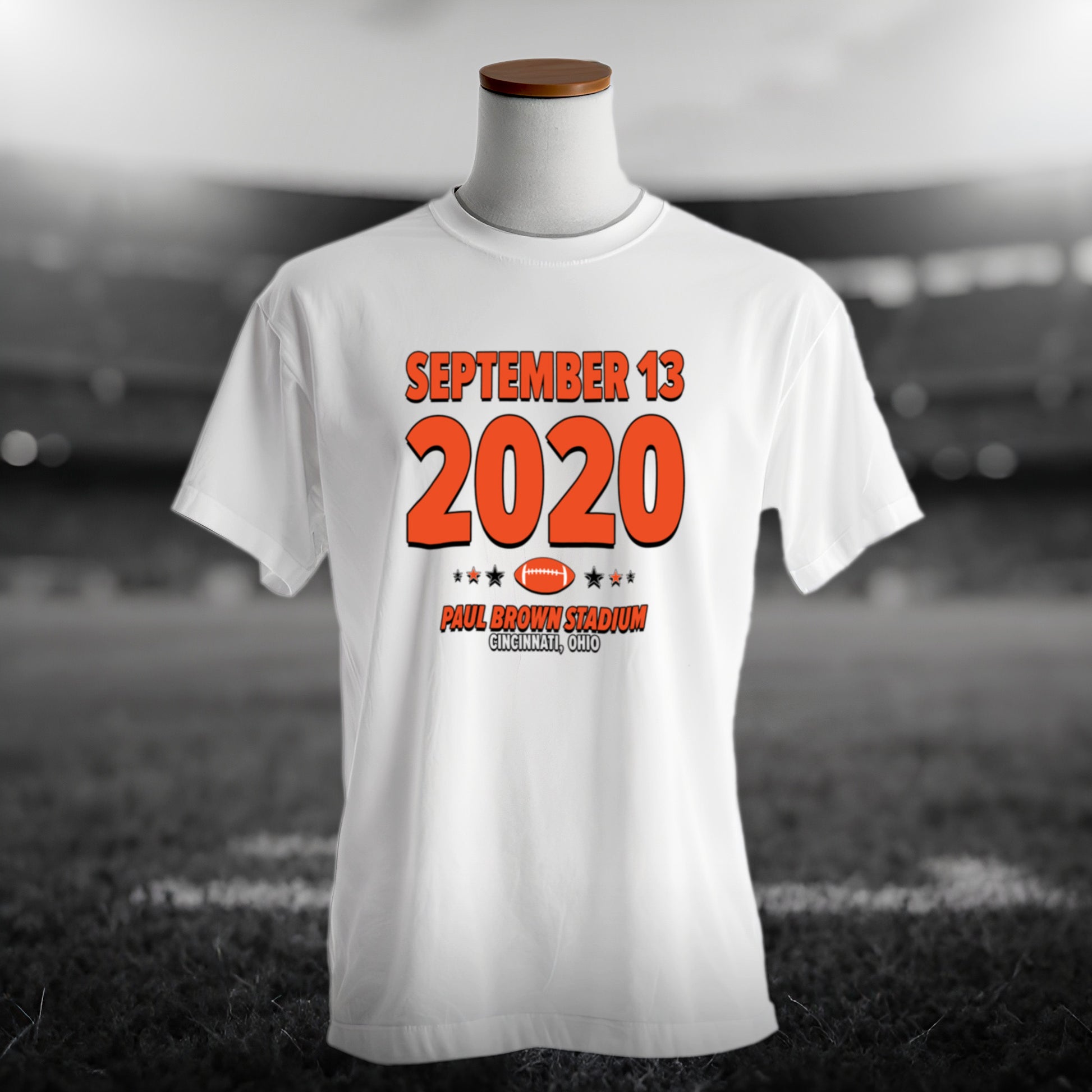 IO|football-2020-09-13-cincinnati|origin-tee-bw|Hero