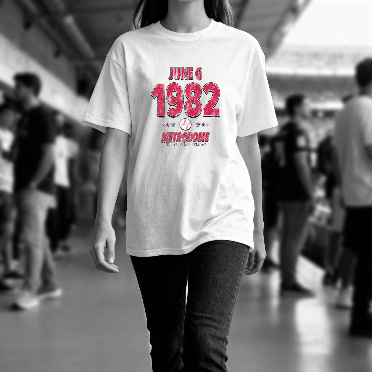 IO|baseball-1982-06-06-minnesota|comfort-colors-bw|Lifestyle