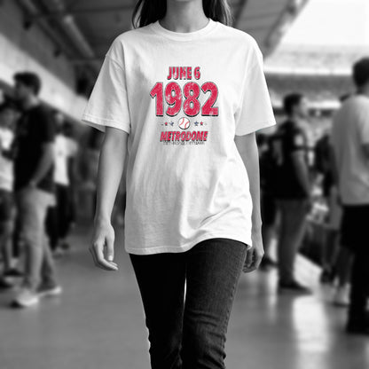 IO|baseball-1982-06-06-minnesota|comfort-colors-bw|Lifestyle