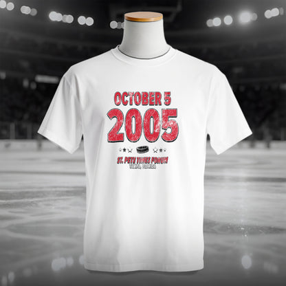 IO|hockey-2005-10-05-carolina|comfort-colors-bw|Hero