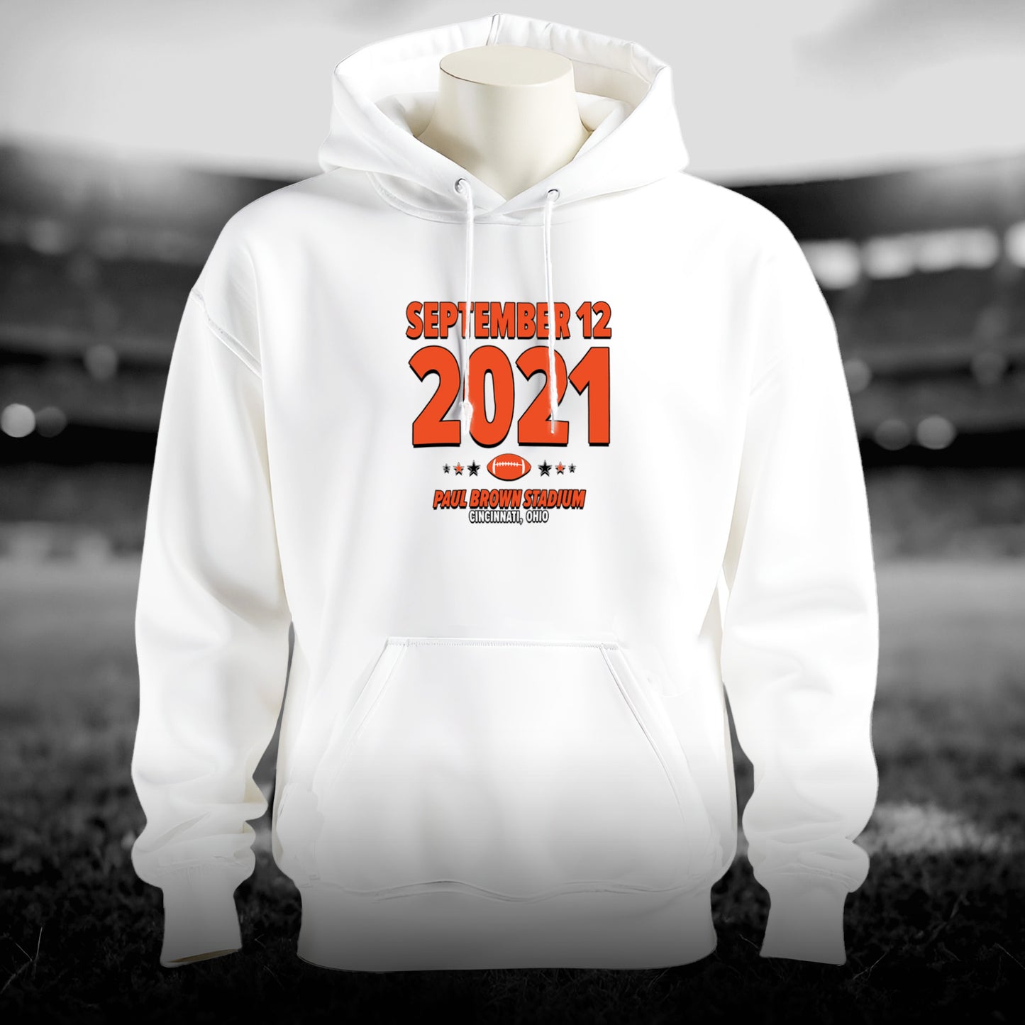 IO|football-2021-09-12-cincinnati|hoodie-bw|Hero