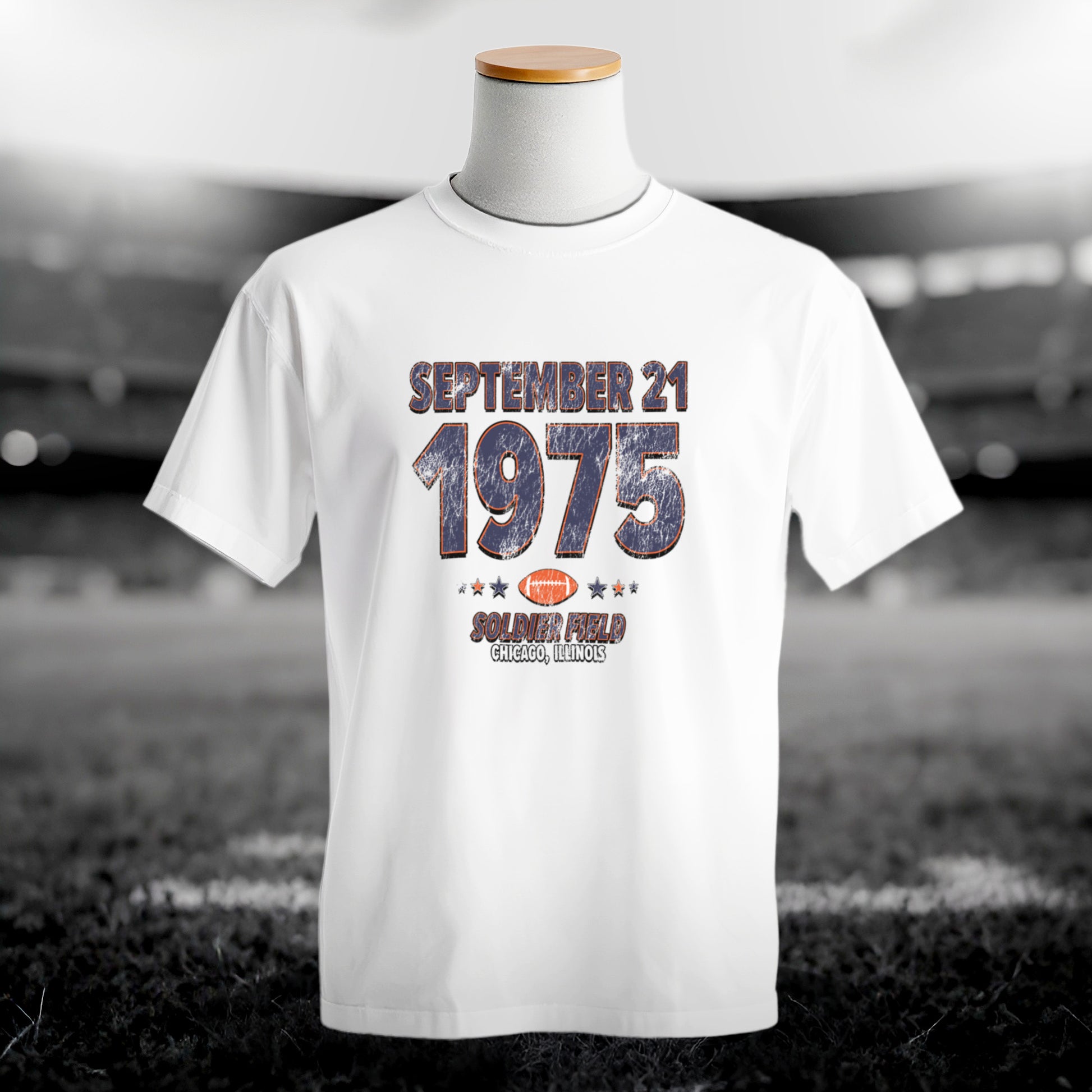 IO|football-1975-09-21-chicago|comfort-colors-bw|Hero
