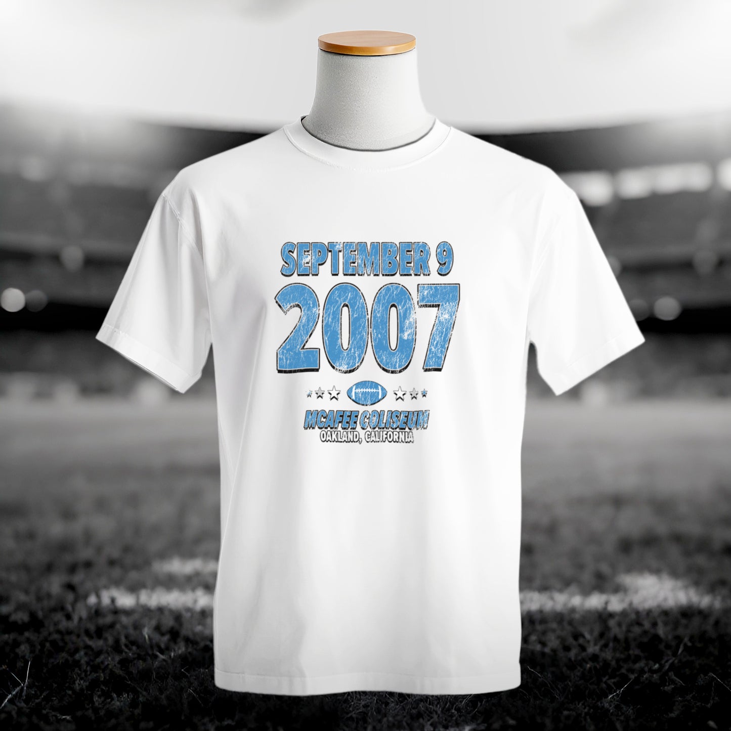 IO|football-2007-09-09-detroit|comfort-colors-bw|Hero