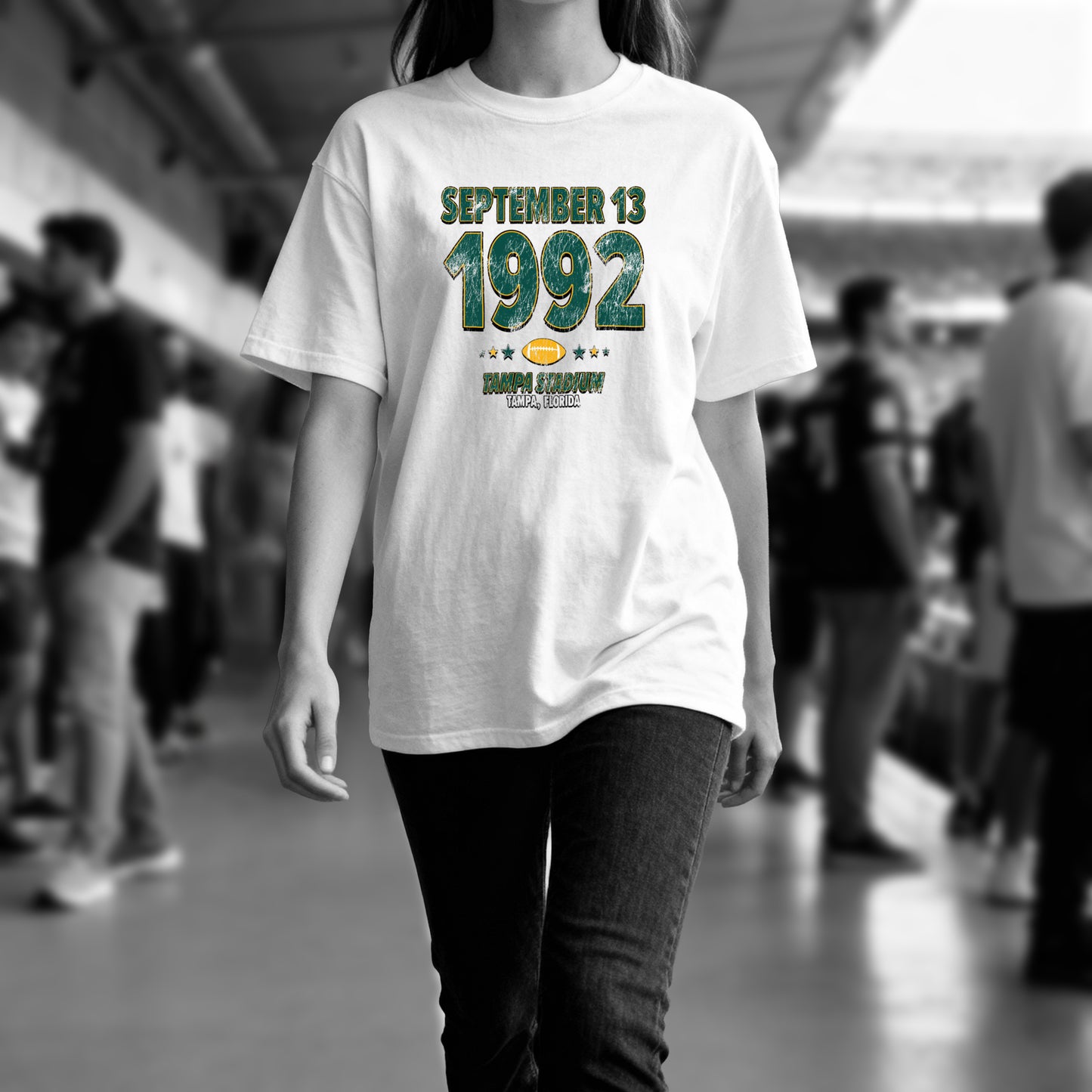 IO|football-1992-09-13-green-bay|comfort-colors-bw|Lifestyle