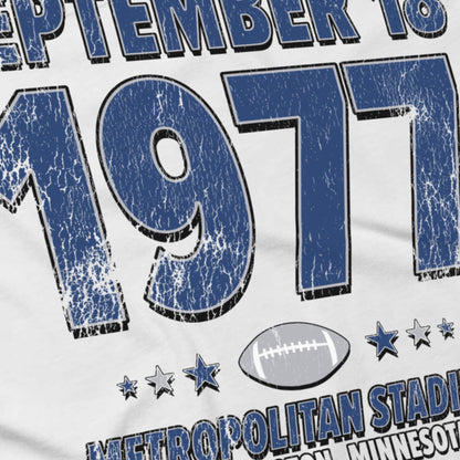 IO|football-1977-09-18-dallas|comfort-colors-bw|Angle