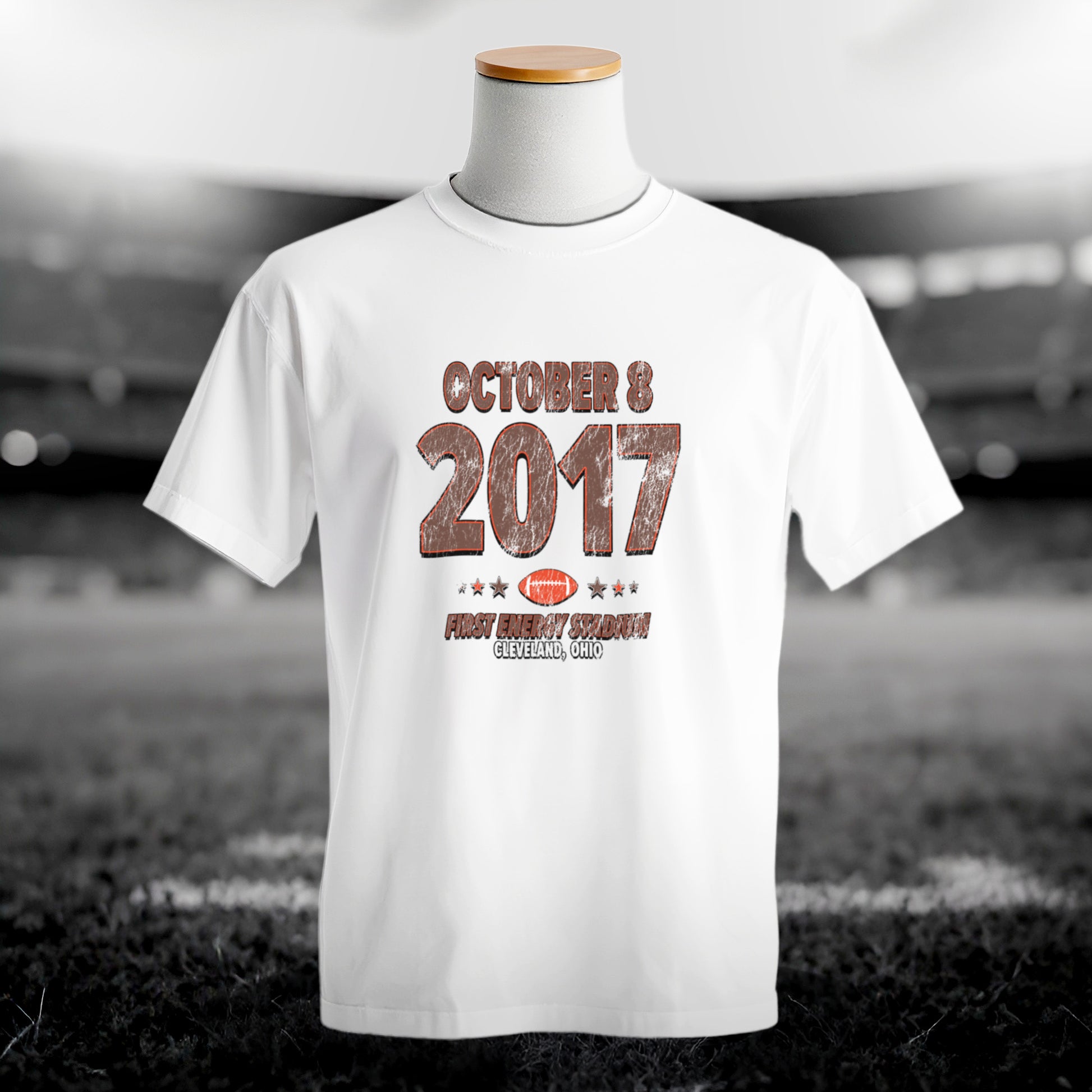 IO|football-2017-10-08-cleveland|comfort-colors-bw|Hero