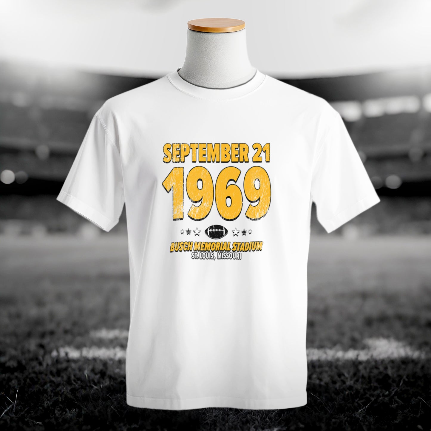 IO|football-1969-09-21-pittsburgh|comfort-colors-bw|Hero