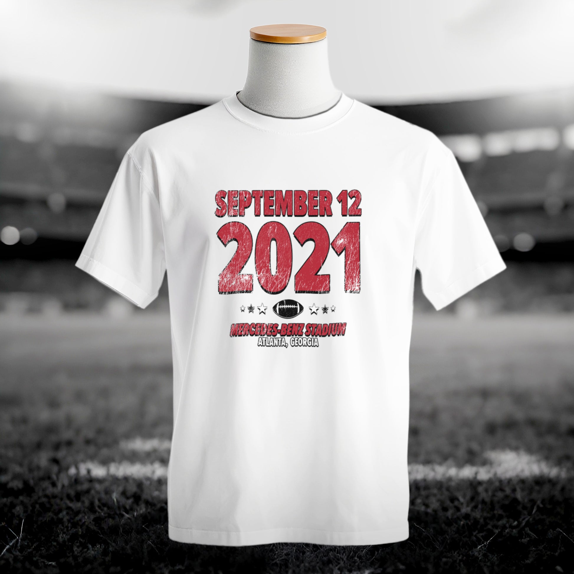 IO|football-2021-09-12-atlanta|comfort-colors-bw|Hero