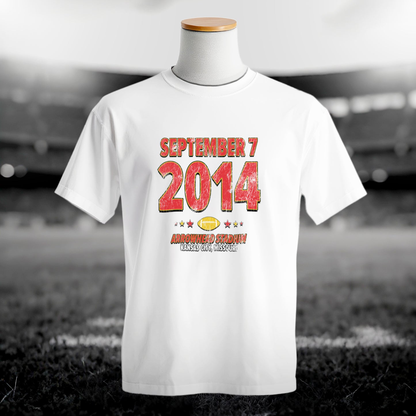 IO|football-2014-09-07-kansas-city|comfort-colors-bw|Hero