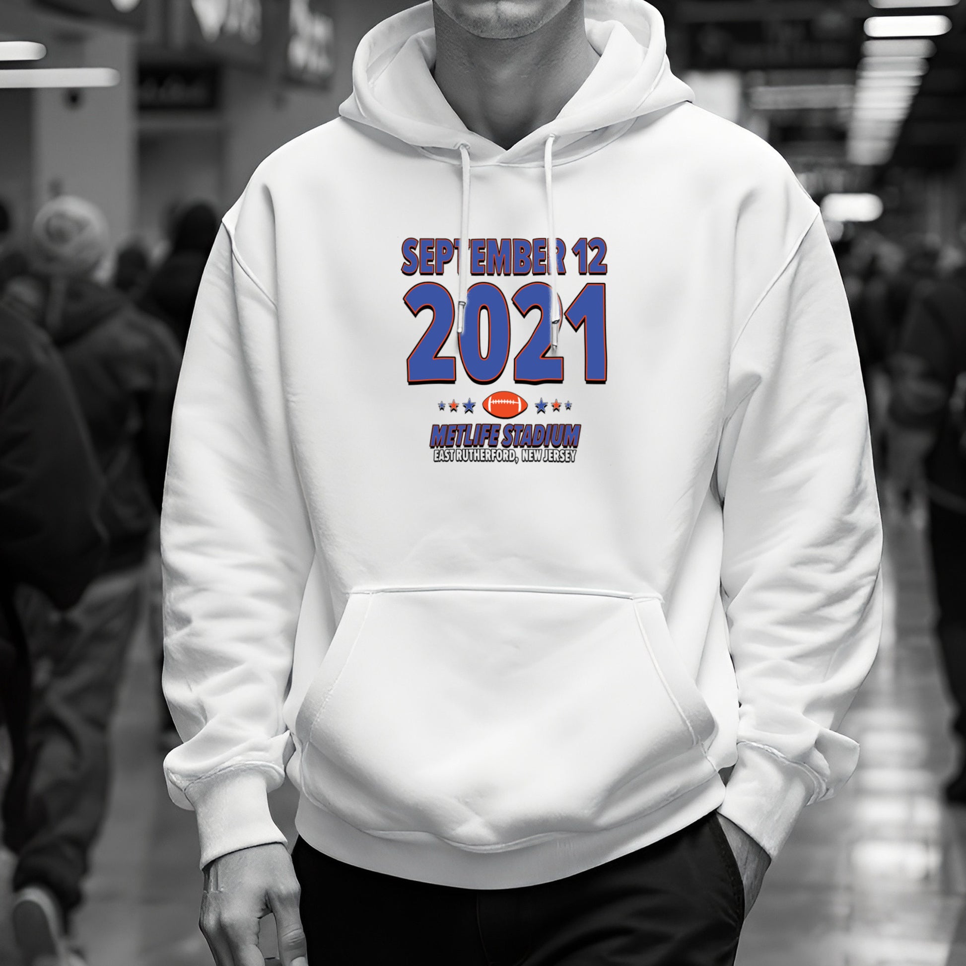 IO|football-2021-09-12-denver|hoodie-bw|Lifestyle