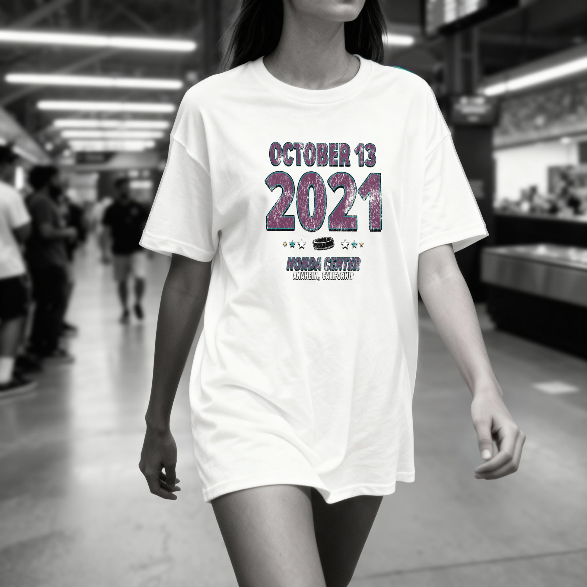 IO|hockey-2021-10-13-anaheim|comfort-colors-bw|Lifestyle