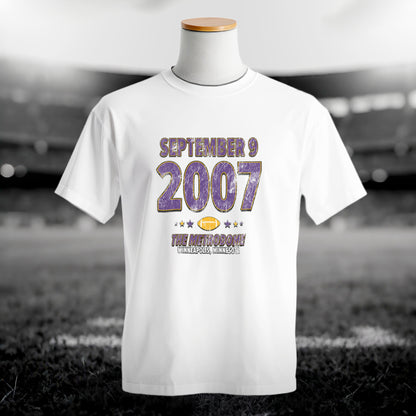 IO|football-2007-09-09-minnesota|comfort-colors-bw|Hero