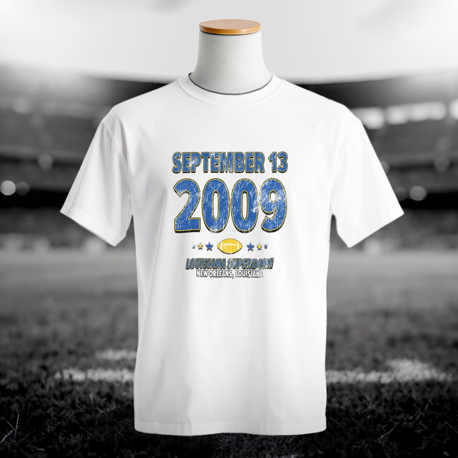 IO|football-2009-09-13-los-angeles|comfort-colors-bw|Hero