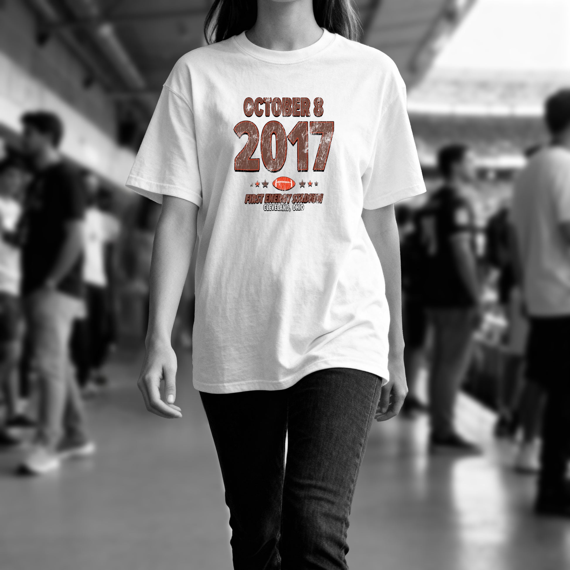 IO|football-2017-10-08-cleveland|comfort-colors-bw|Lifestyle