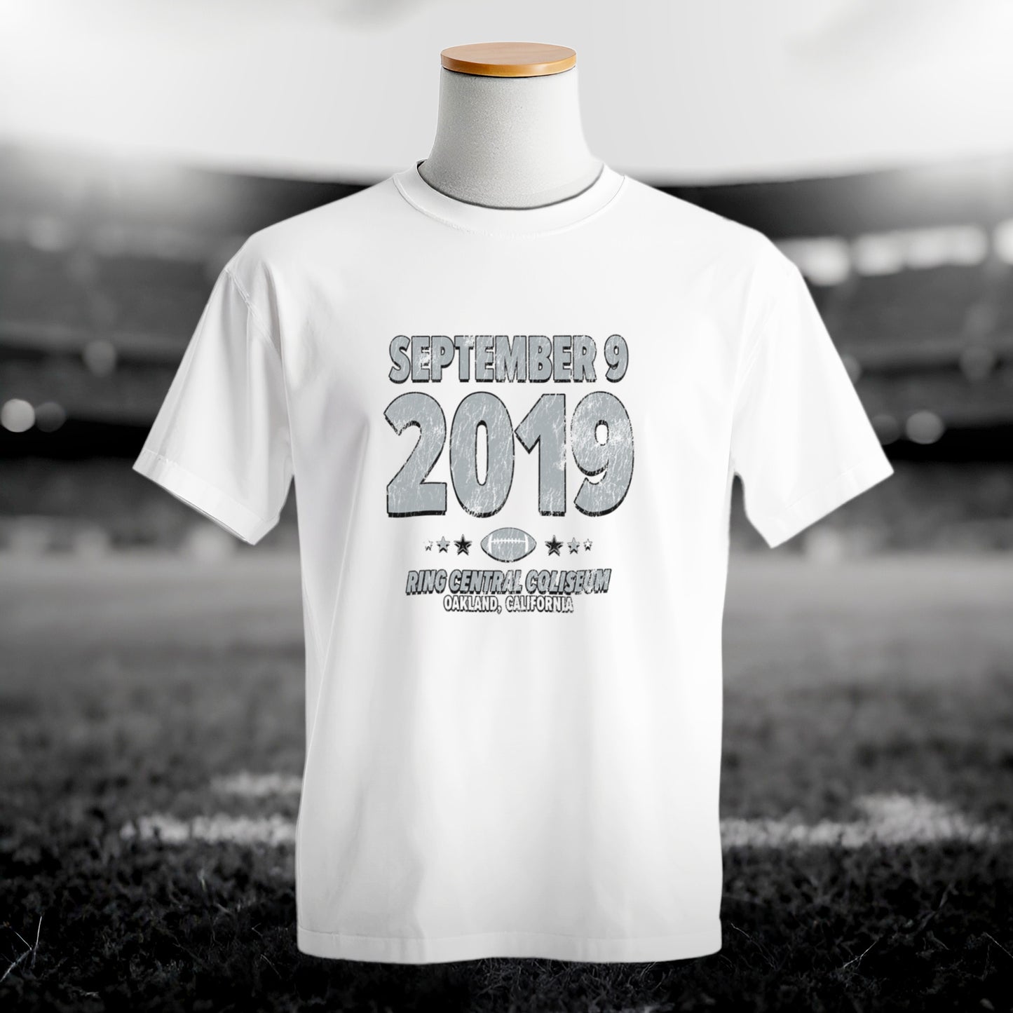 IO|football-2019-09-09-las-vegas|comfort-colors-bw|Hero