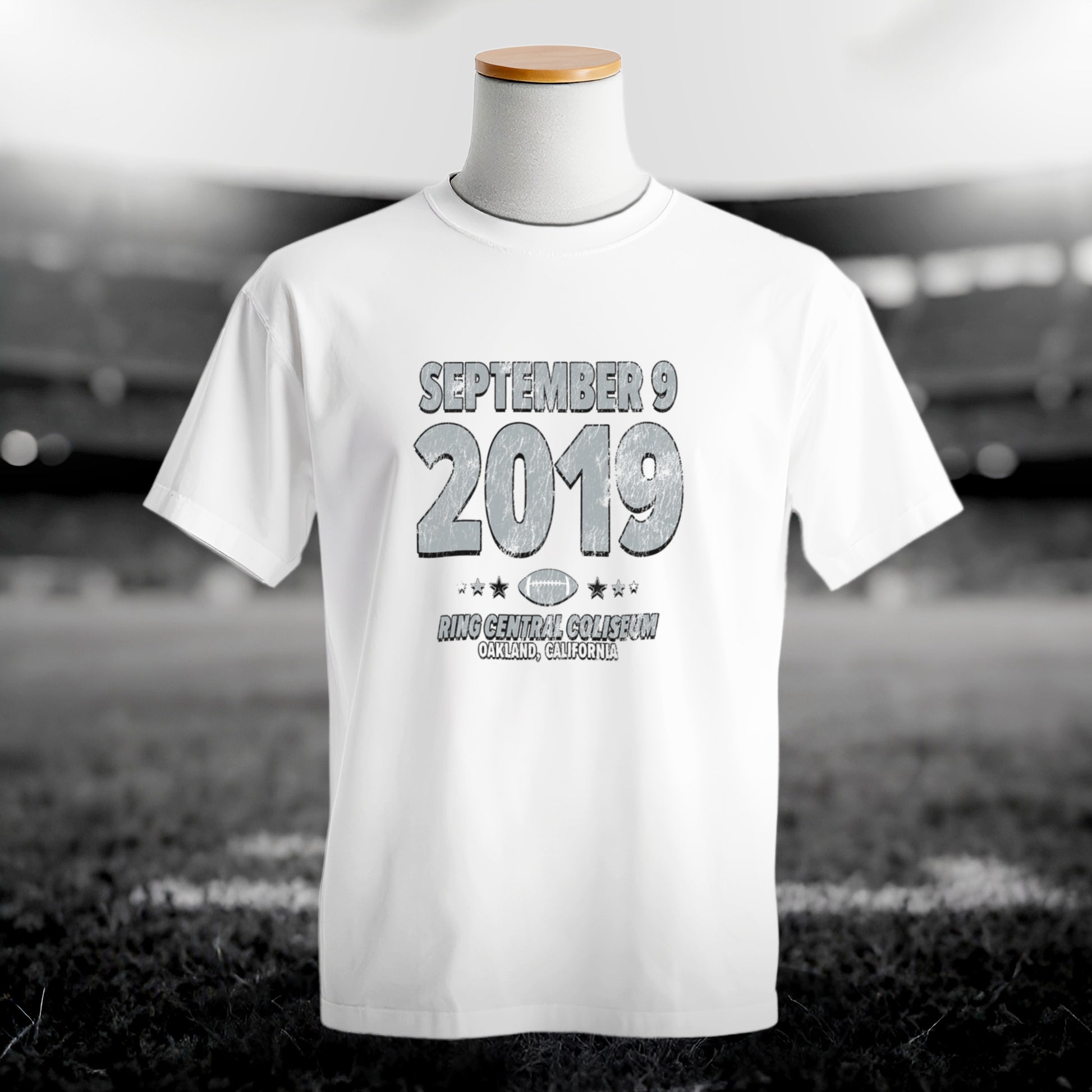 IO|football-2019-09-09-las-vegas|comfort-colors-bw|Hero