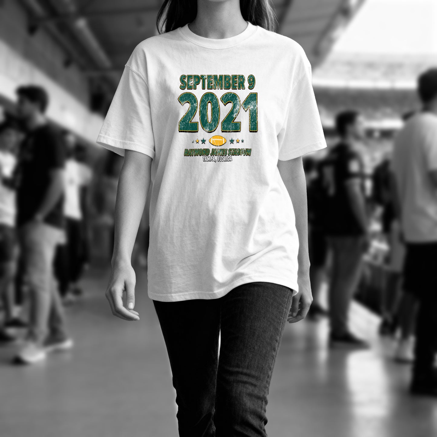 IO|football-2021-09-09-green-bay|comfort-colors-bw|Lifestyle