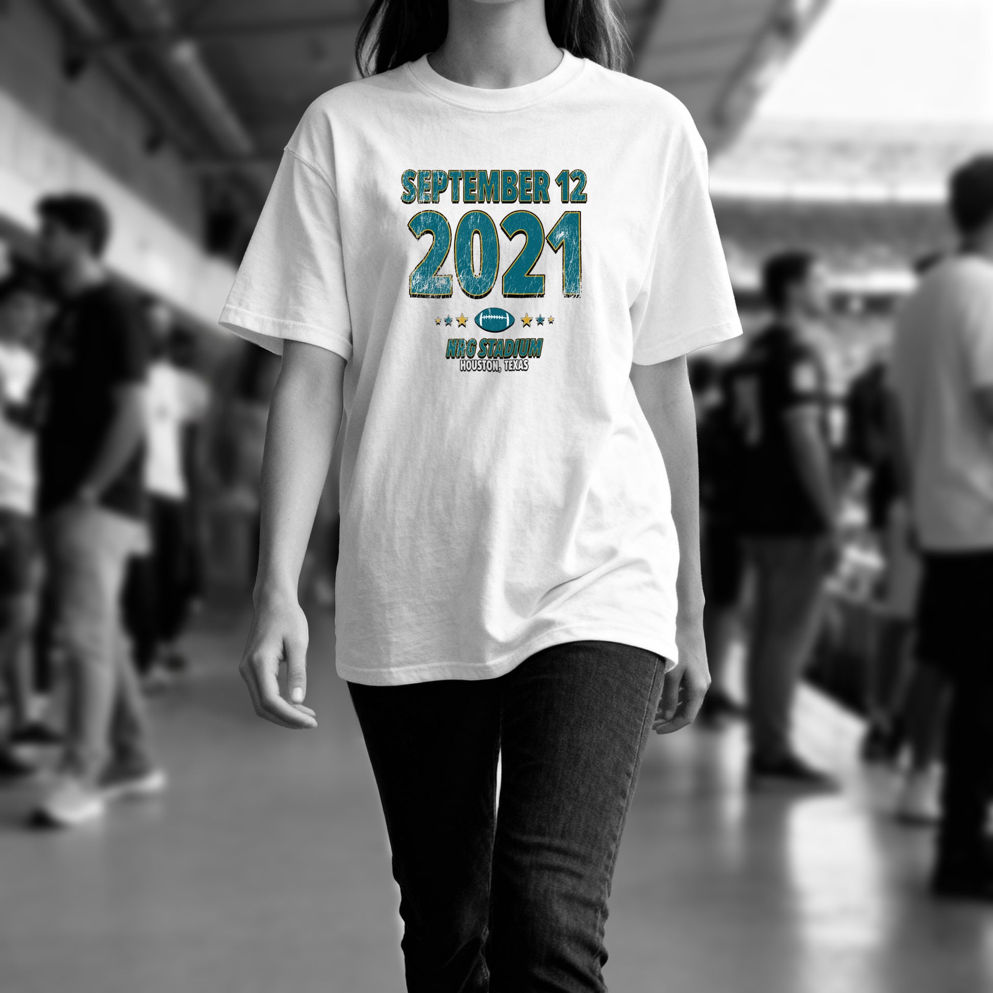 IO|football-2021-09-12-jacksonville|comfort-colors-bw|Lifestyle