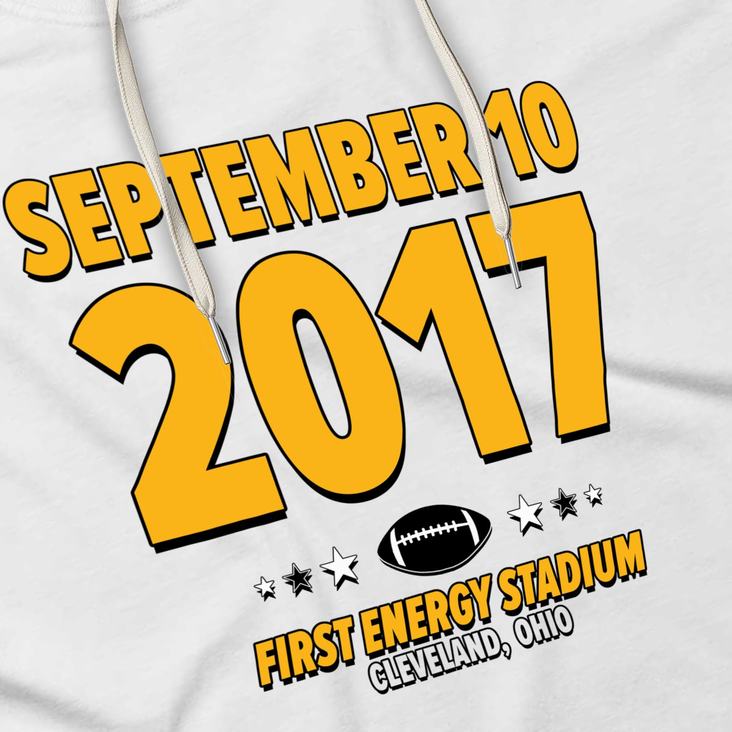 IO|football-2017-09-10-pittsburgh|hoodie-bw|Angle