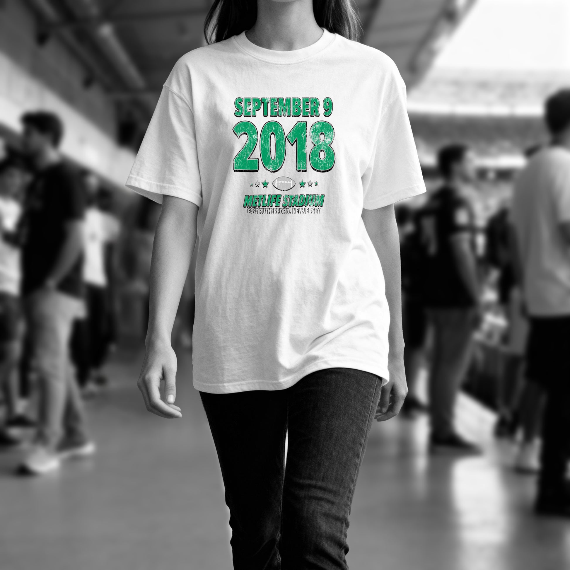 IO|football-2018-09-09-philadelphia|comfort-colors-bw|Lifestyle