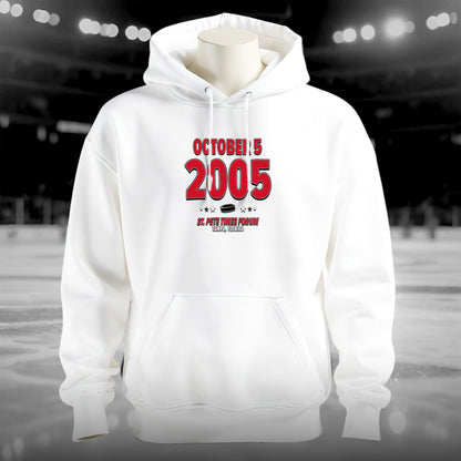 IO|hockey-2005-10-05-carolina|hoodie-bw|Hero