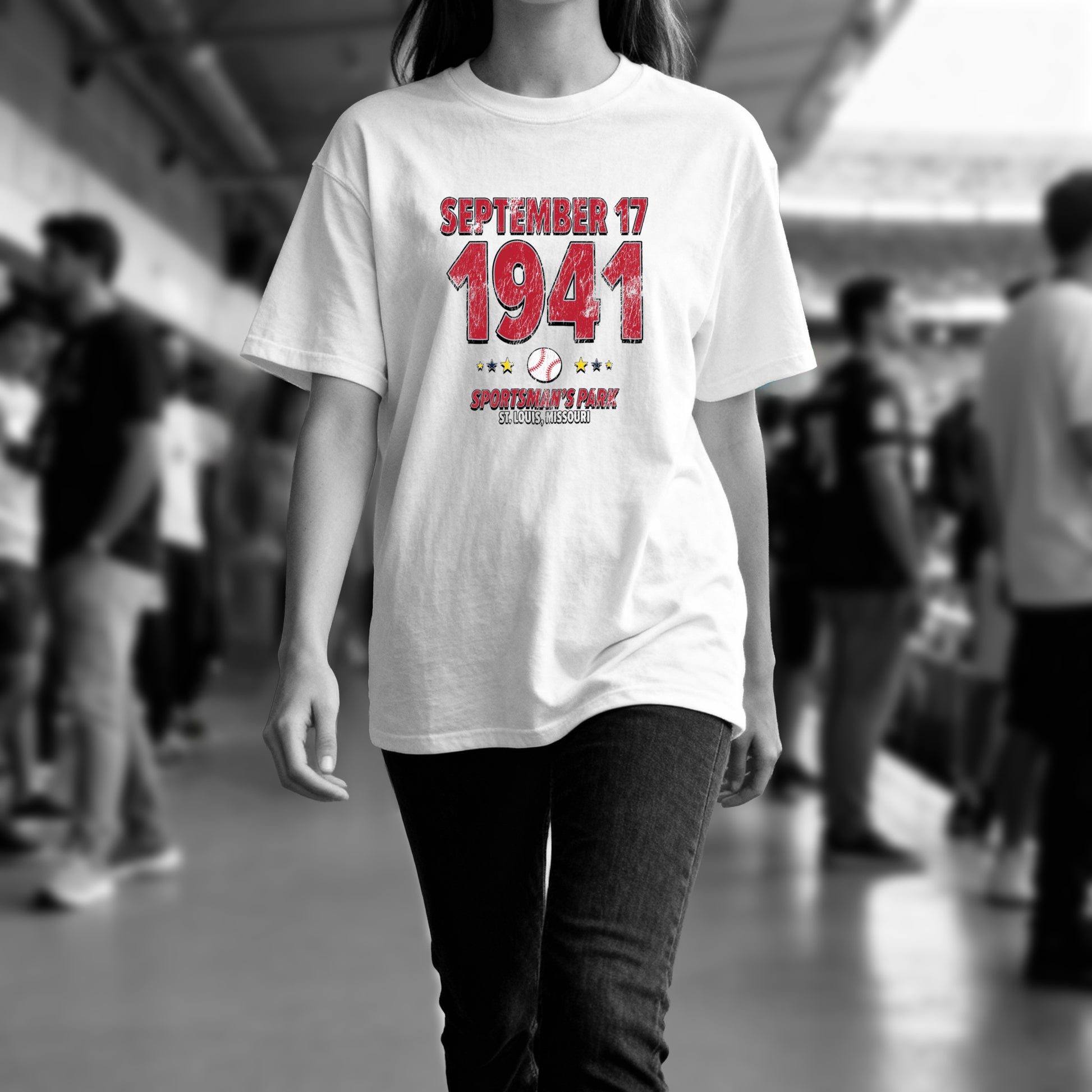 IO|baseball-1941-09-17-st-louis|comfort-colors-bw|Lifestyle