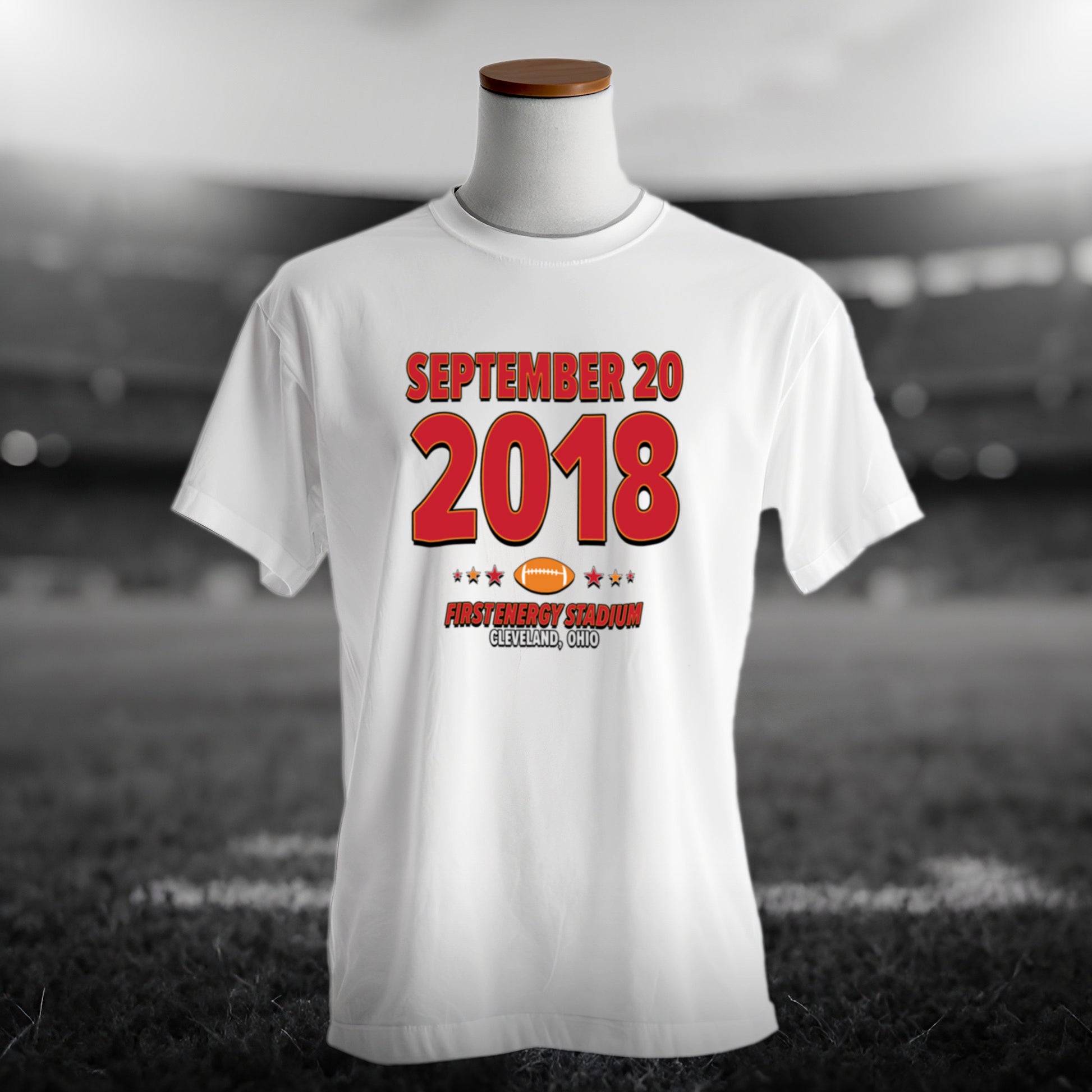 IO|football-2018-09-20-tampa-bay|origin-tee-bw|Hero