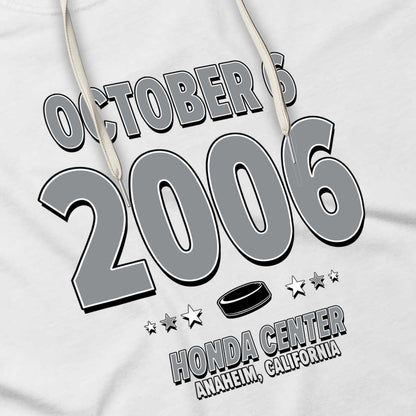 IO|hockey-2006-10-06-los-angeles|hoodie-bw|Angle