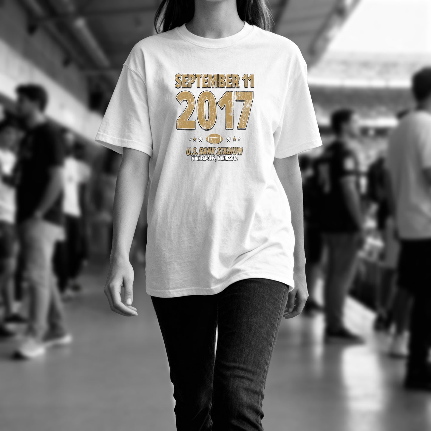IO|football-2017-09-11-new-orleans|comfort-colors-bw|Lifestyle