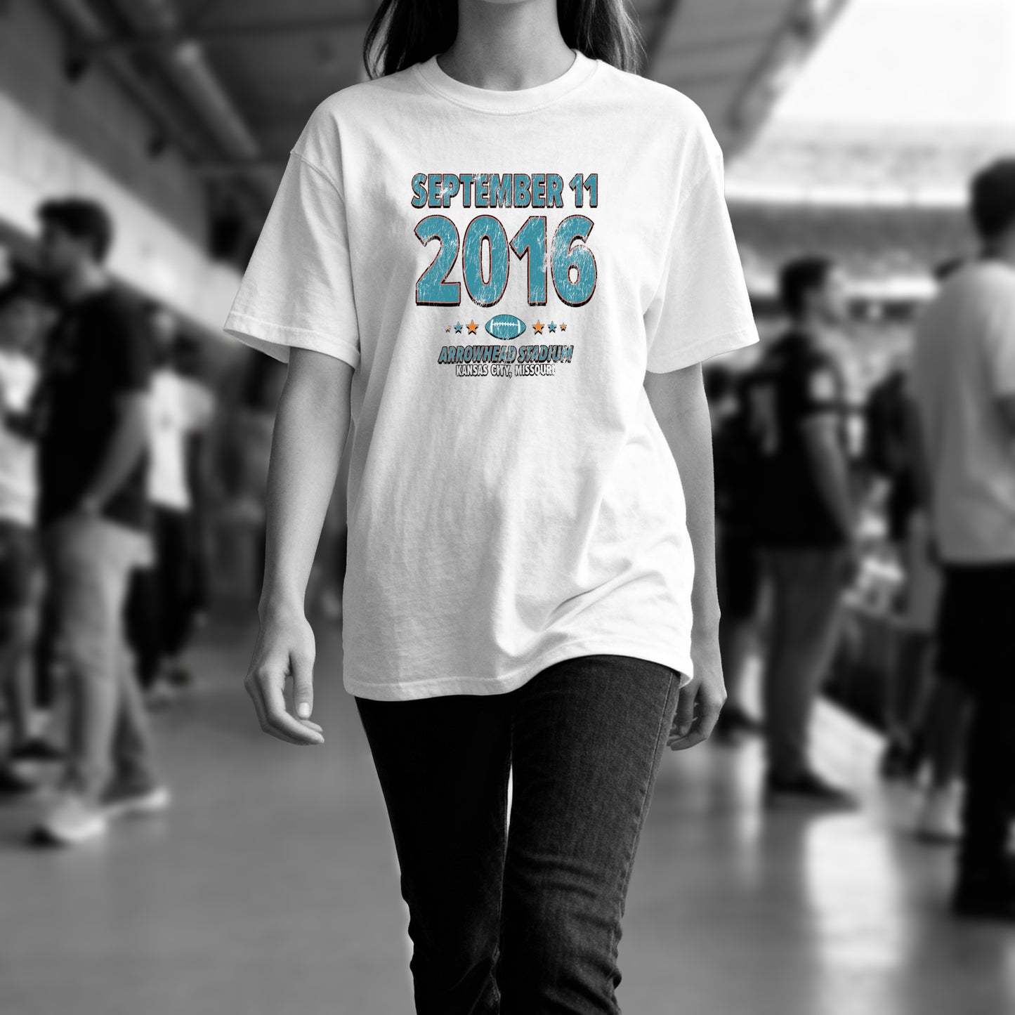 IO|football-2016-09-11-miami|comfort-colors-bw|Lifestyle